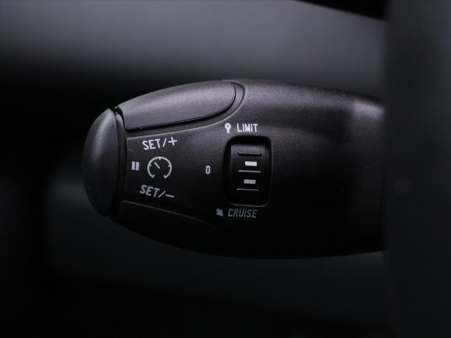 Peugeot 5008 MPV 1,6 l 88 kw