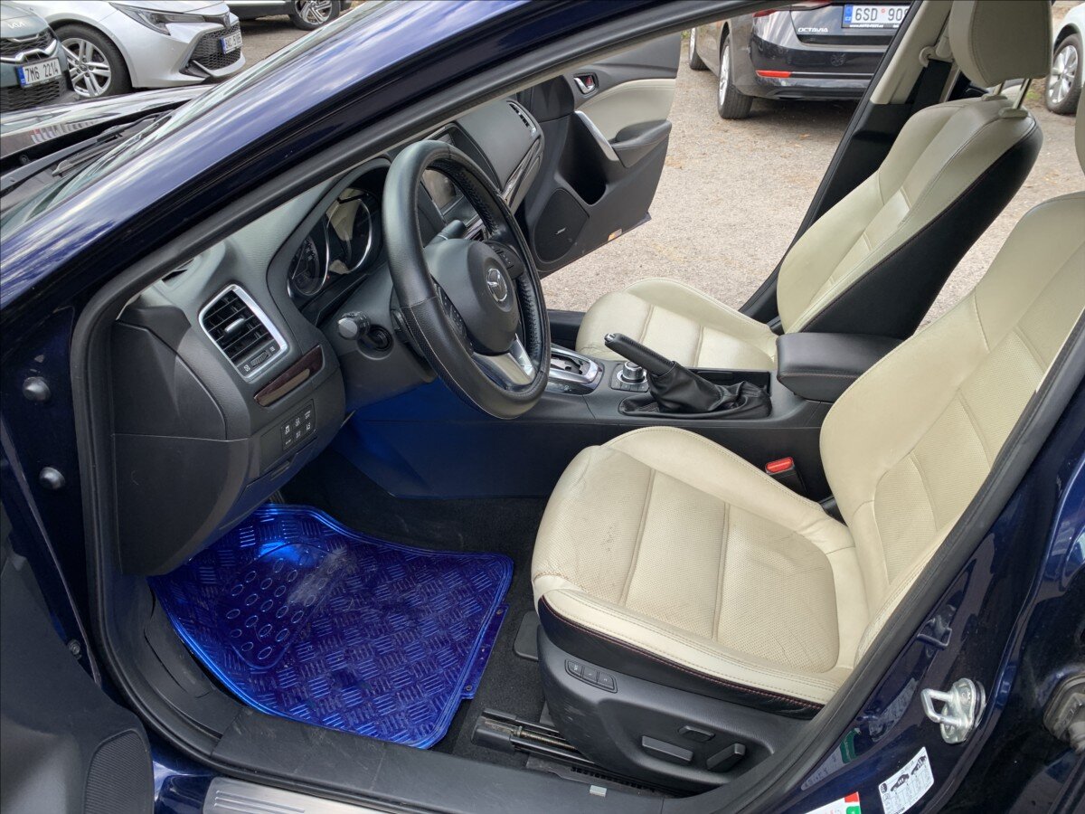 Mazda 6 Sedan / Limuzína 2,2 l 129 kw