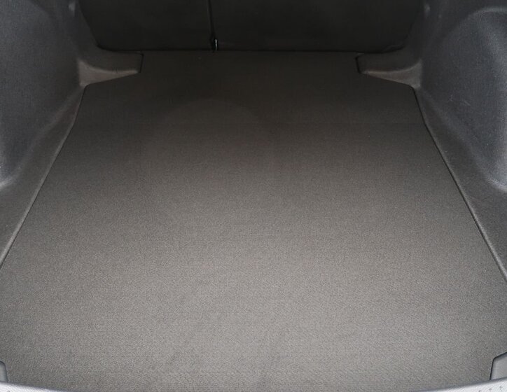 Toyota Corolla Sedan / Limuzína 1,8 l 72 kw