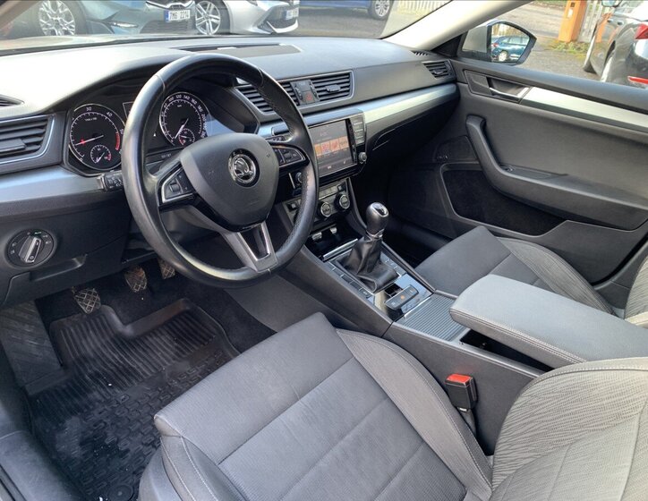 Škoda Superb Kombi 2,0 l 110 kw