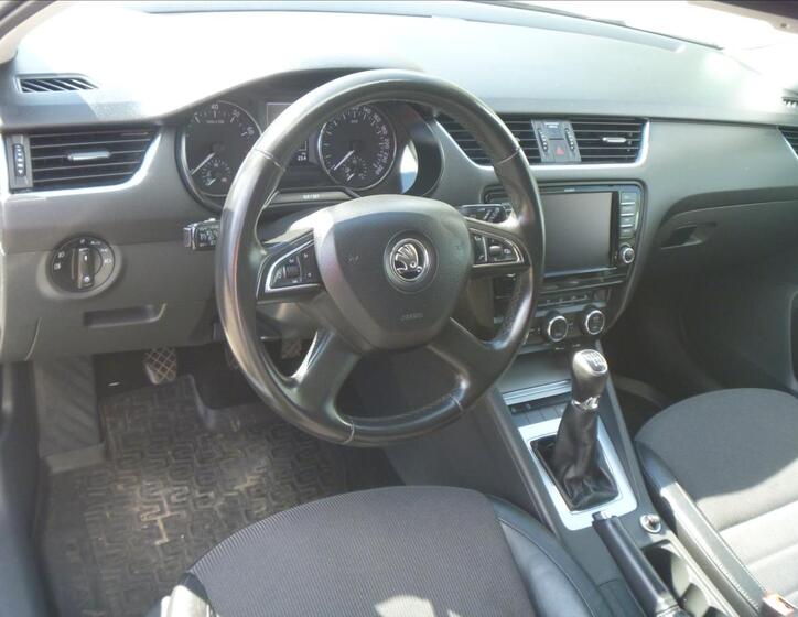 Škoda Octavia 10