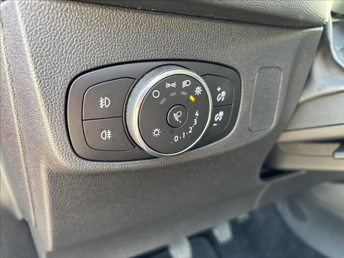 Ford Focus Kombi 999,0 92 kw