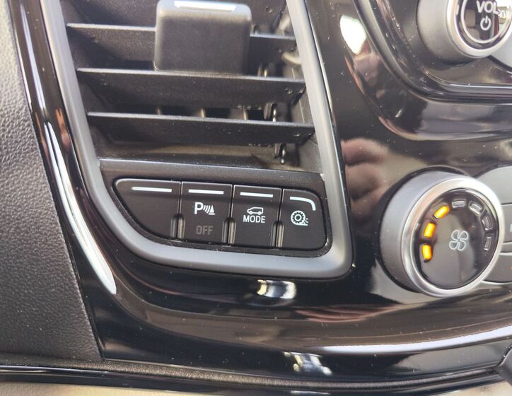 Ford Tourneo Custom 23