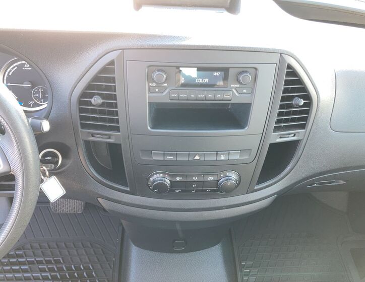 Mercedes-Benz Vito 19