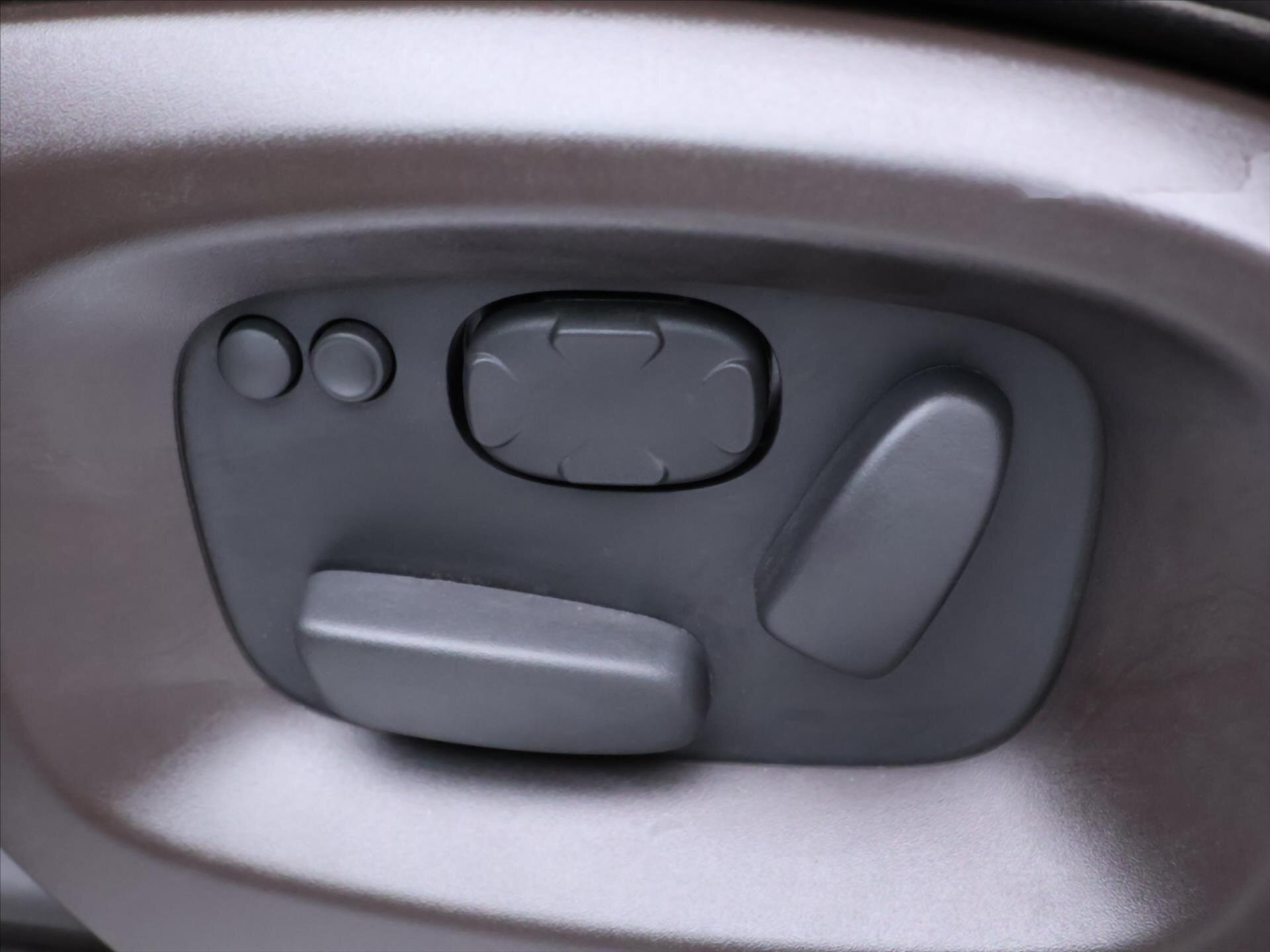 Land Rover Range Rover Sport SUV 3,0 l 215 kw