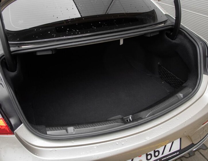 Mercedes-Benz Třídy E 44