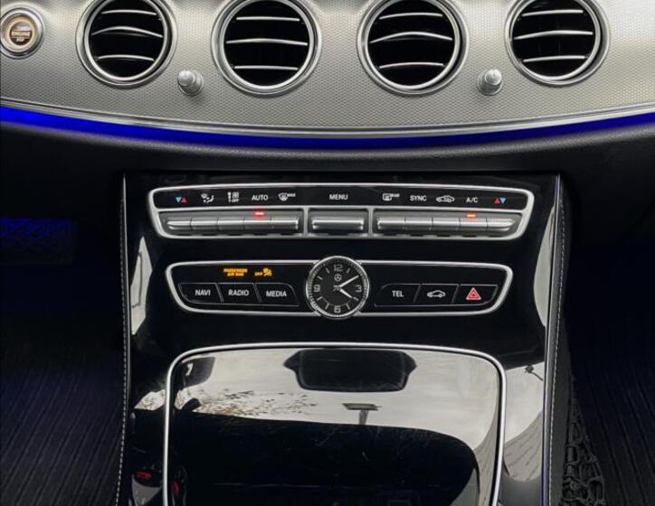 Mercedes-Benz Třídy E 16