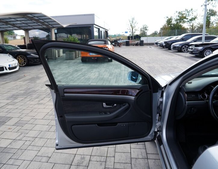 Audi A8 Sedan 3,0 l 171 kw