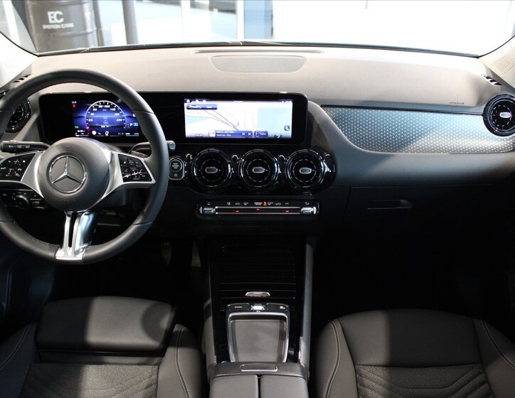 Mercedes-Benz Třídy B Hatchback 1,3 l 100 kw