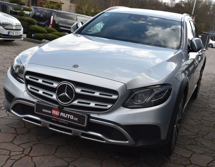 Mercedes-Benz Třídy E Kombi 2,9 l 250 kw