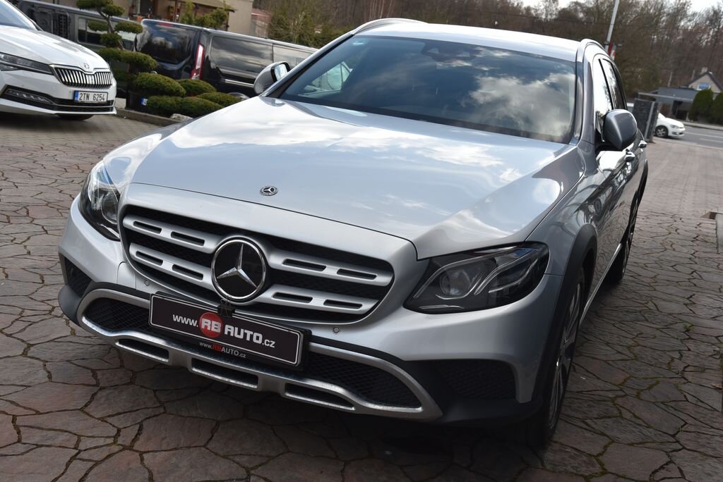 Mercedes-Benz Třídy E Kombi 2,9 l 250 kw