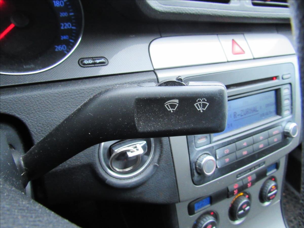 Volkswagen Passat Sedan 2,0 l 103 kw