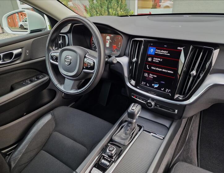 Volvo V60 38