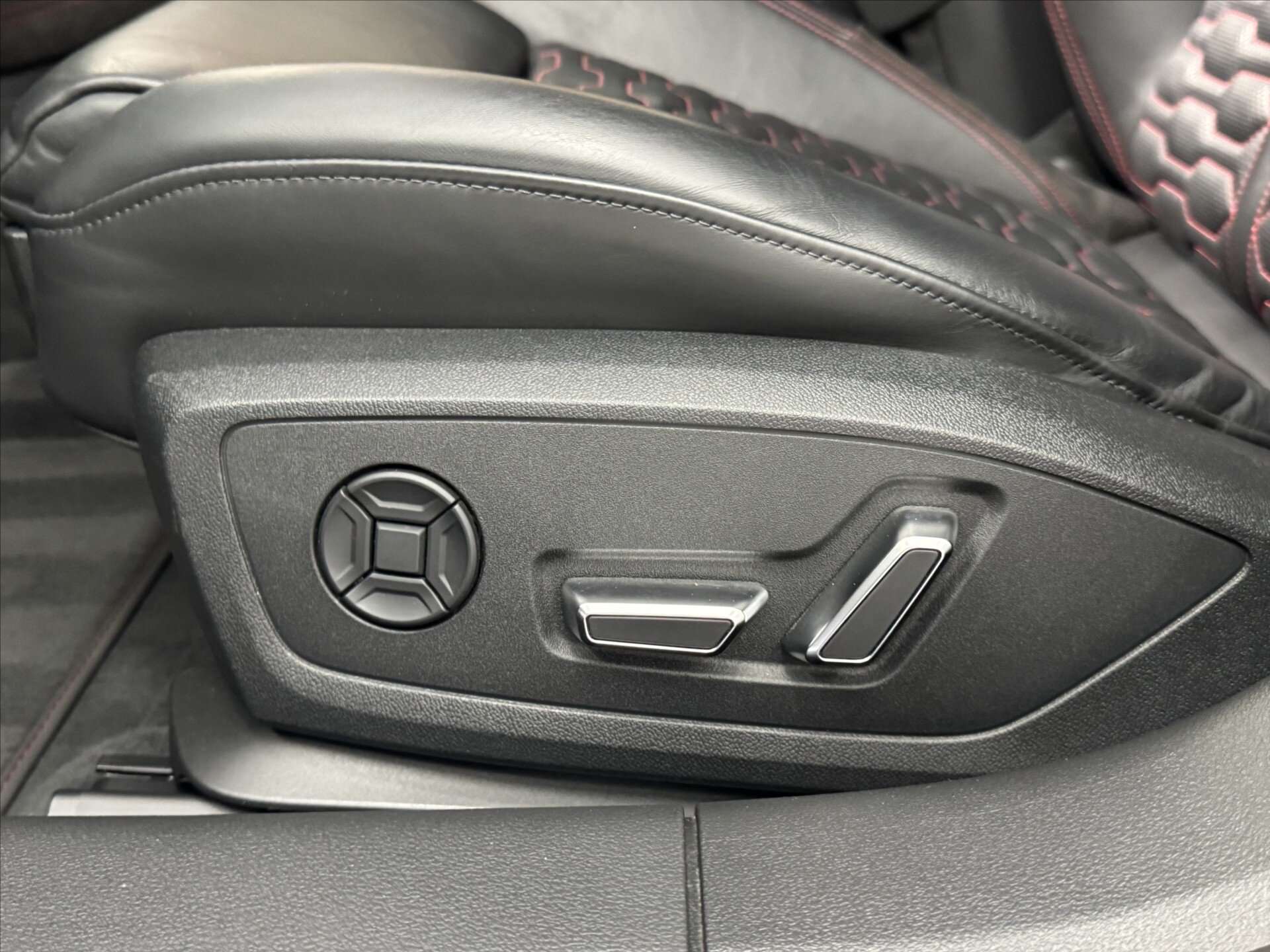 Audi RS 6 Kombi 4,0 l 441 kw