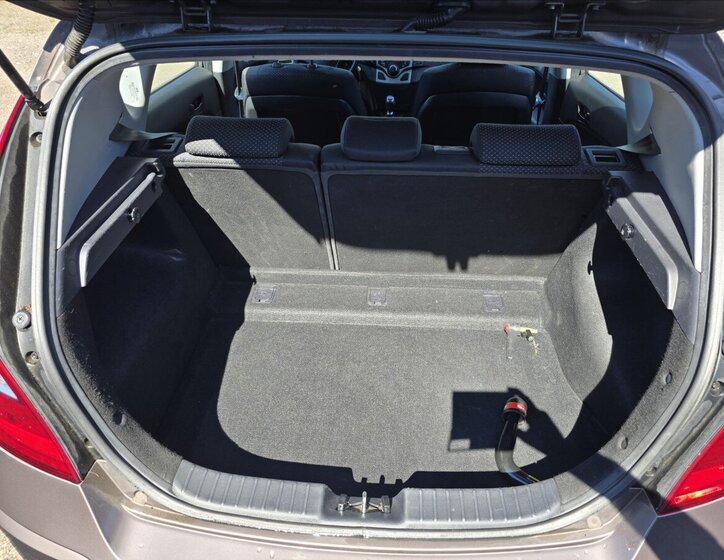 Hyundai i30 Hatchback 1,4 l 80 kw