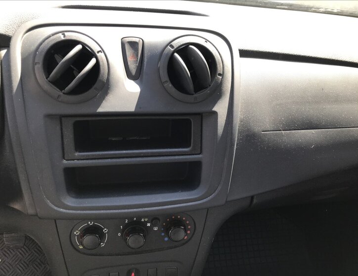 Dacia Sandero Hatchback 1,1 l 54 kw