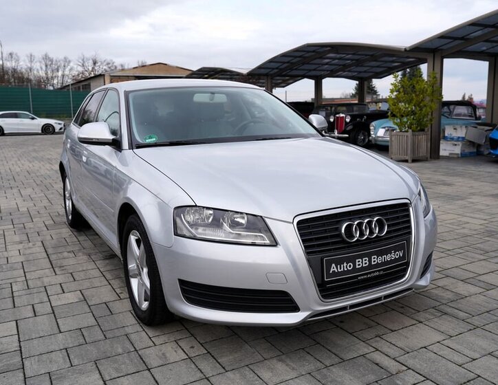 Audi A3 8