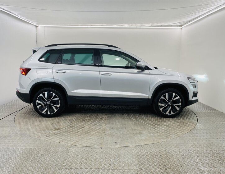 Škoda Karoq SUV / Terénní 1,5 l 110 kw