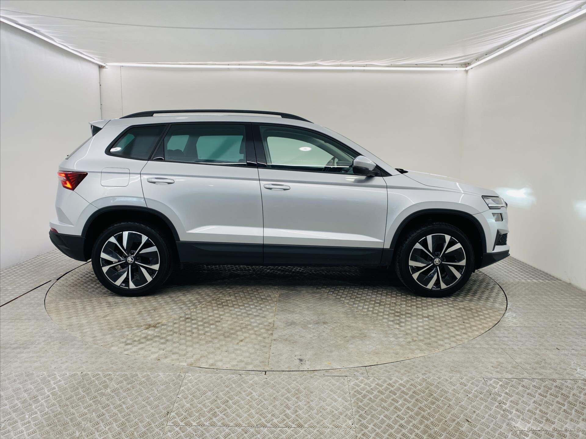 Škoda Karoq SUV / Terénní 1,5 l 110 kw