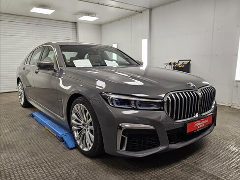 BMW Řada 7 Sedan / Limuzína 3,0 l 195 kw