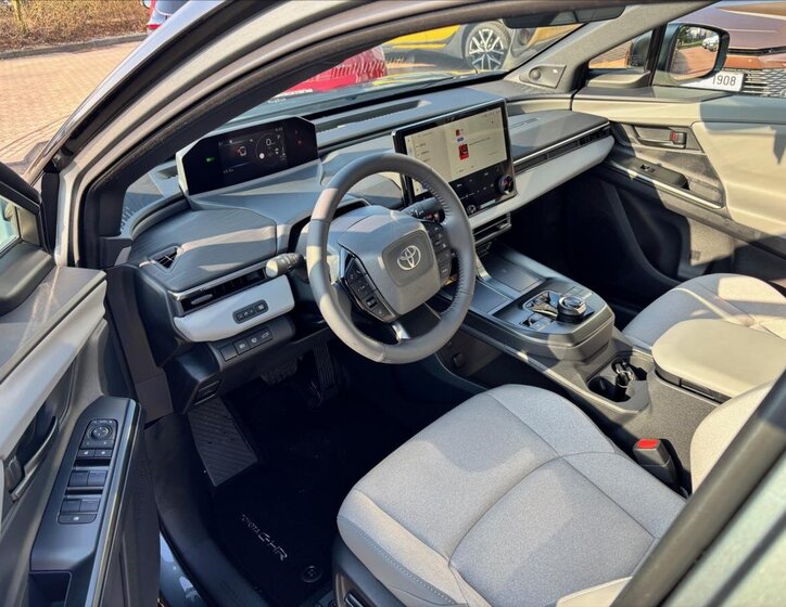 Toyota C-HR SUV / Terénní 0,0 252 kw