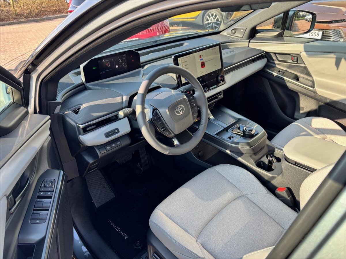 Toyota C-HR SUV / Terénní 0,0 252 kw