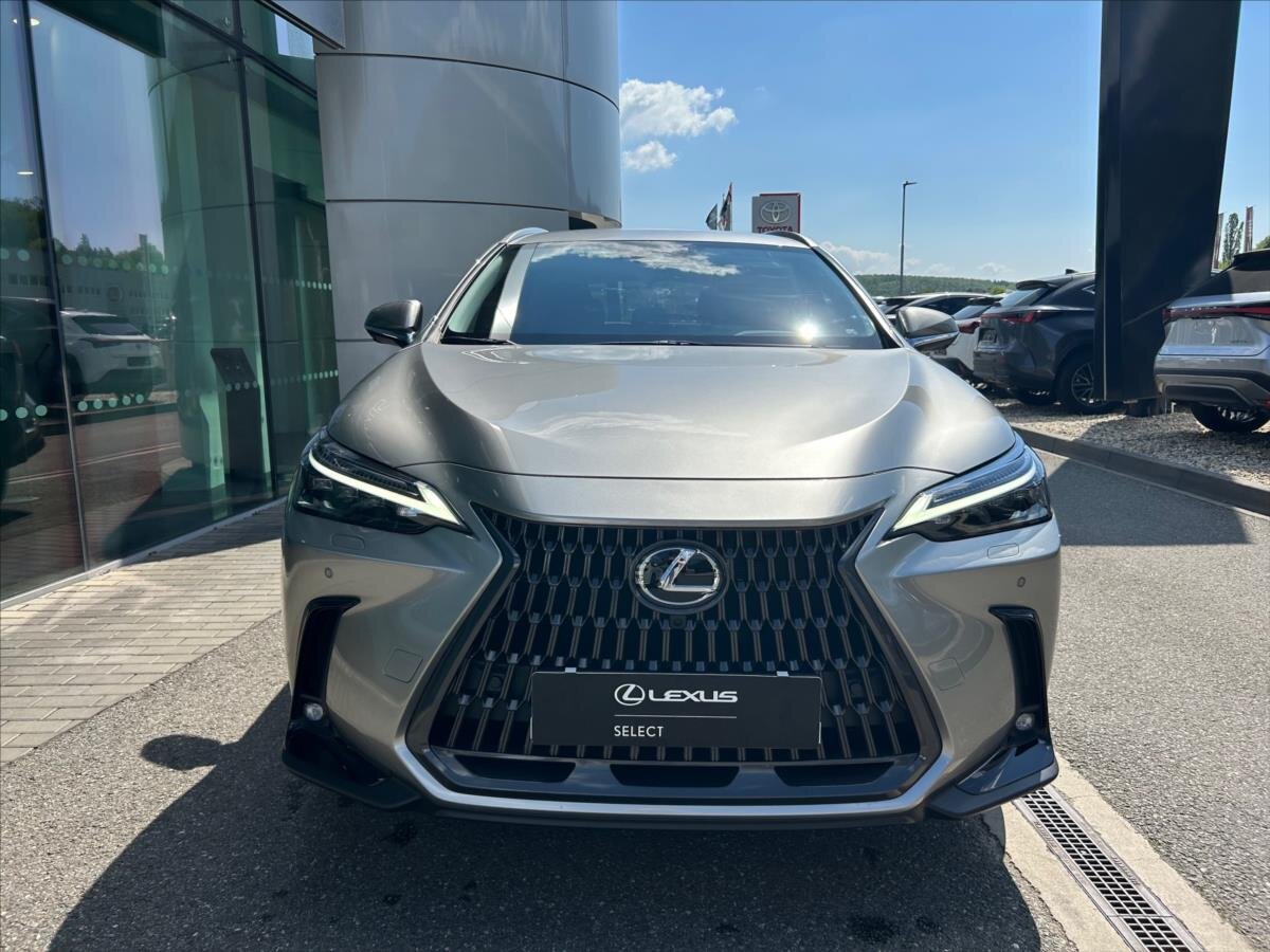 Lexus NX 350h SUV / Terénní 2,5 l 150 kw
