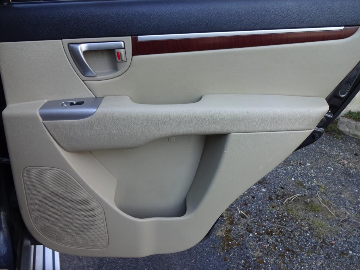 Hyundai Santa Fe SUV / Terénní 2,2 l 114 kw