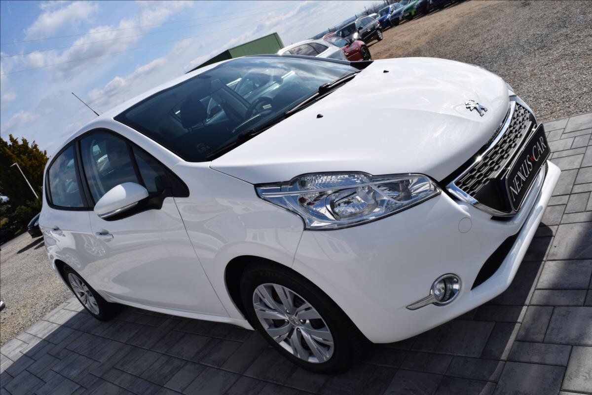 Peugeot 208 Hatchback 1,4 l 50 kw