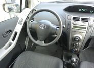 Toyota Yaris 13