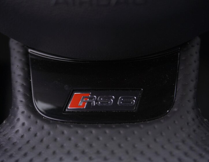 Audi RS 6 Hatchback 4,0 l 412 kw