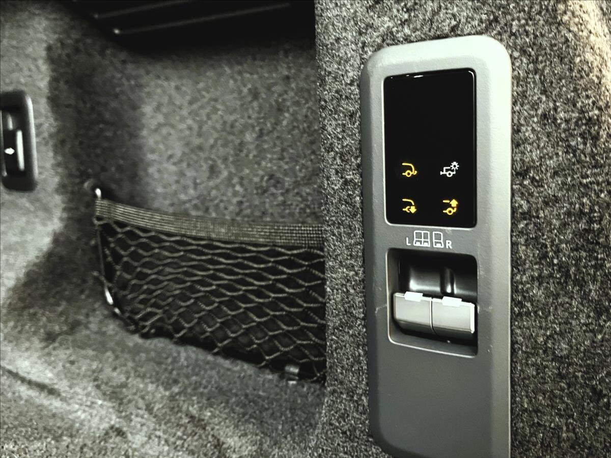 Land Rover Range Rover Sport SUV 4,4 l 467 kw