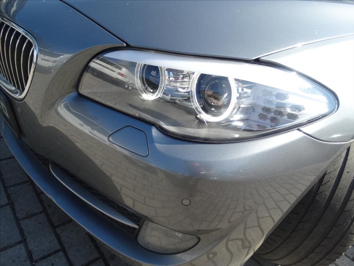 BMW Řada 5 Kombi 3,0 l 150 kw