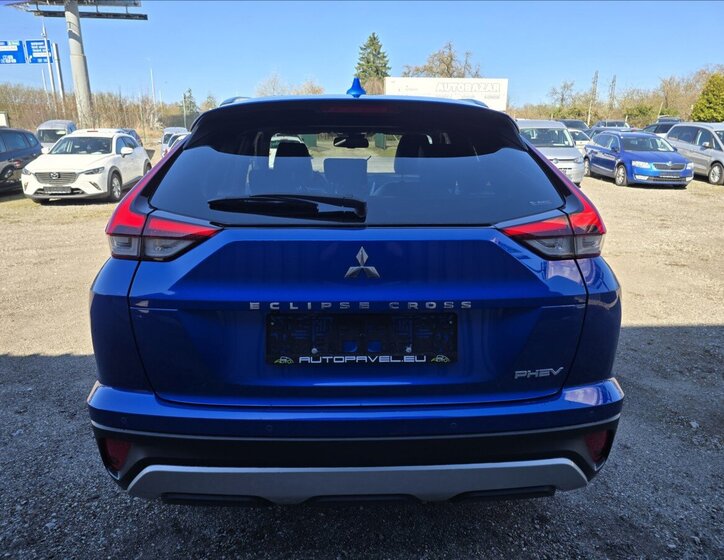 Mitsubishi Eclipse Cross CUV / Crossover 2,4 l 72 kw