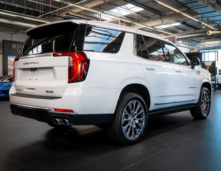 GMC Yukon SUV 6,2 l 313 kw