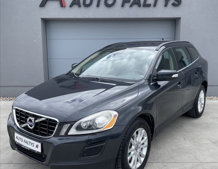 Volvo XC60 Kombi 2,4 l 151 kw