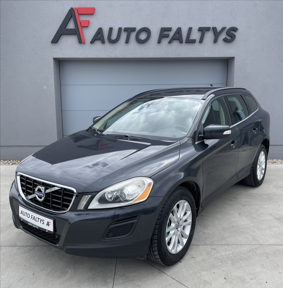 Volvo XC60 Kombi 2,4 l 151 kw