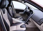 Volvo XC60 SUV 2,4 l 120 kw