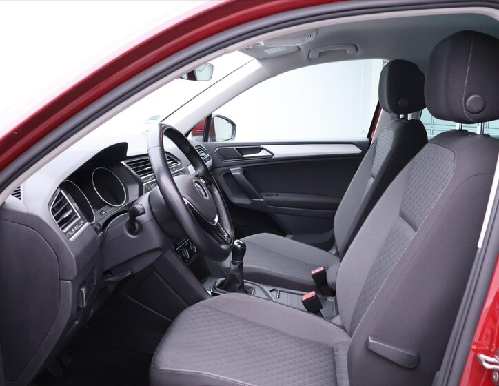 Volkswagen Tiguan 11