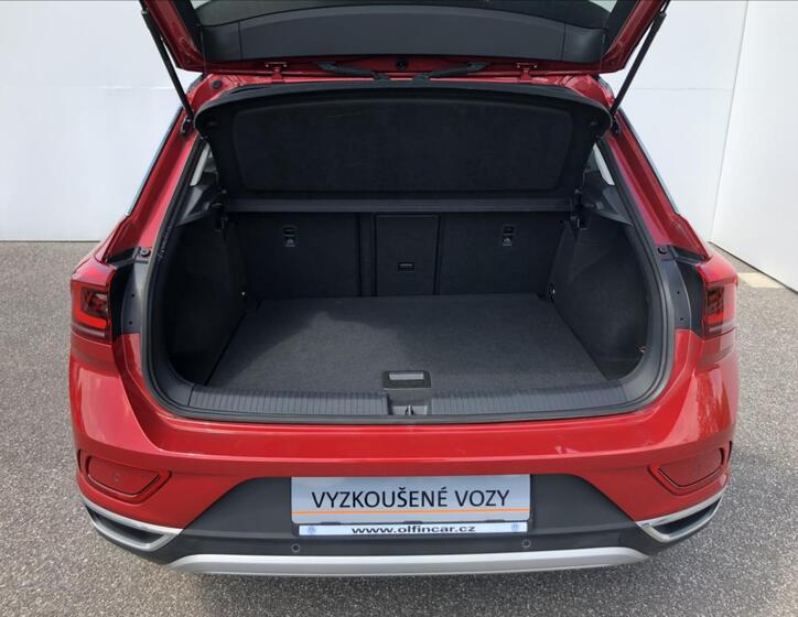 Volkswagen T-Roc 11