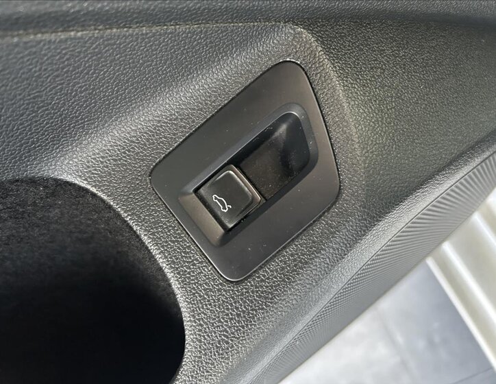 Volkswagen Passat Sedan / Limuzína 1,4 l 110 kw