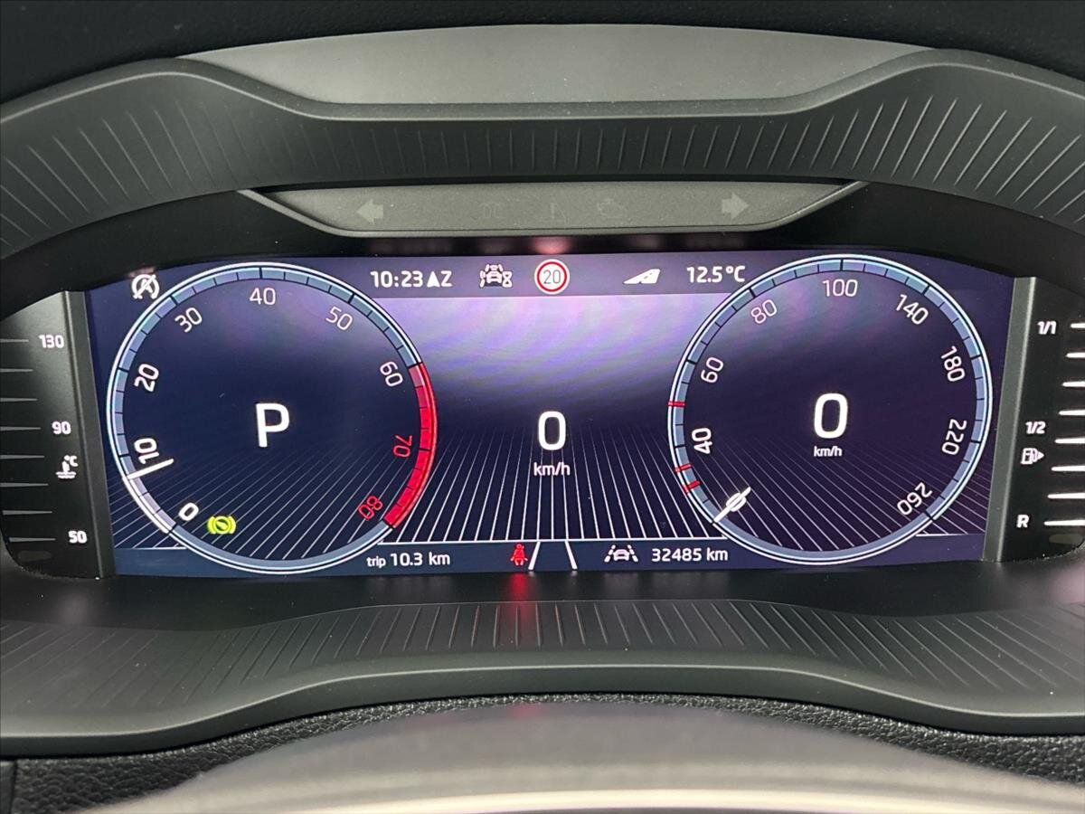 Škoda Karoq SUV / Terénní 1,5 l 110 kw