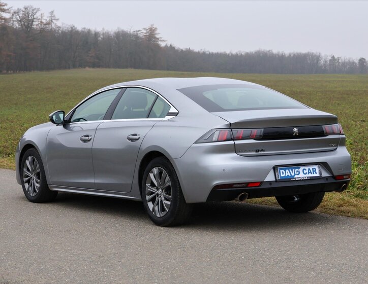 Peugeot 508 Liftback 1,6 l 133 kw