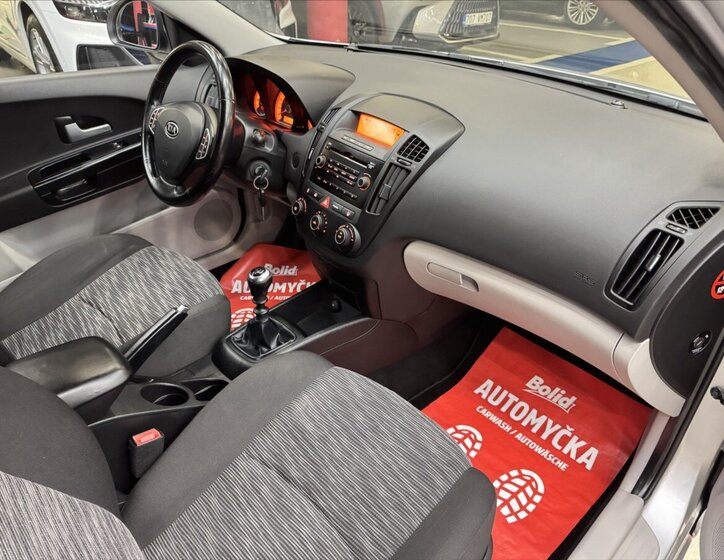 KIA Ceed Hatchback 1,4 l 80 kw