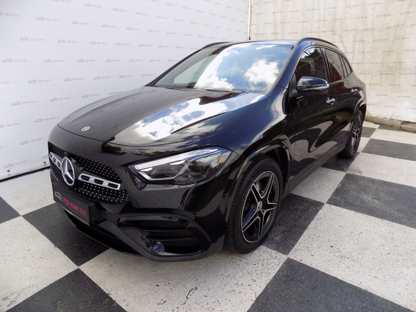 Mercedes-Benz GLA SUV / Terénní 2,0 l 110 kw
