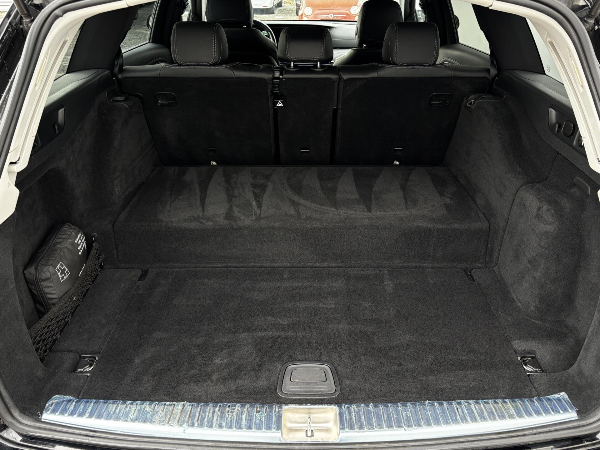 Mercedes-Benz Třídy E Kombi 2,0 l 143 kw