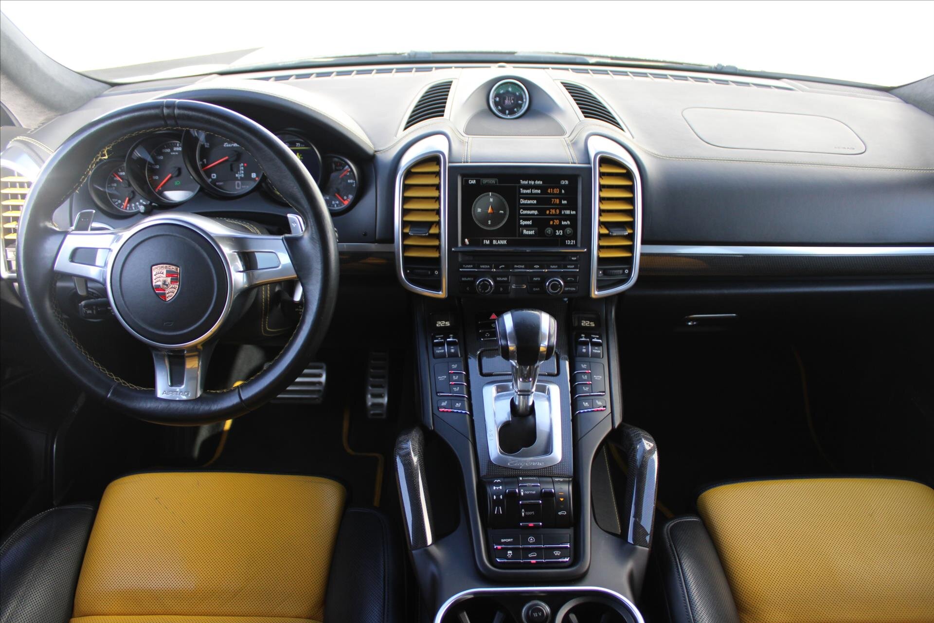 Porsche Cayenne SUV / Terénní 4,8 l 397 kw