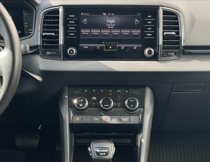 Škoda Karoq SUV / Terénní 2,0 l 110 kw