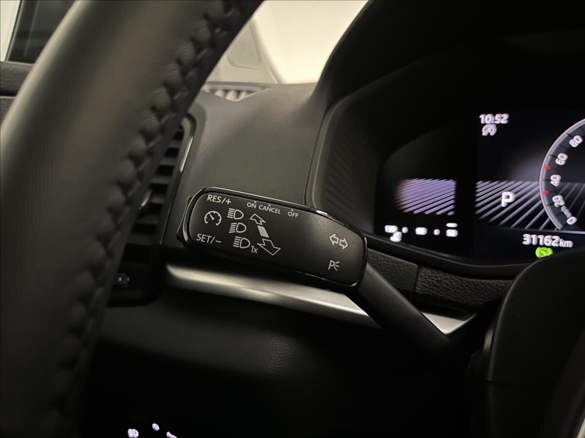 Škoda Karoq SUV 1,5 l 110 kw