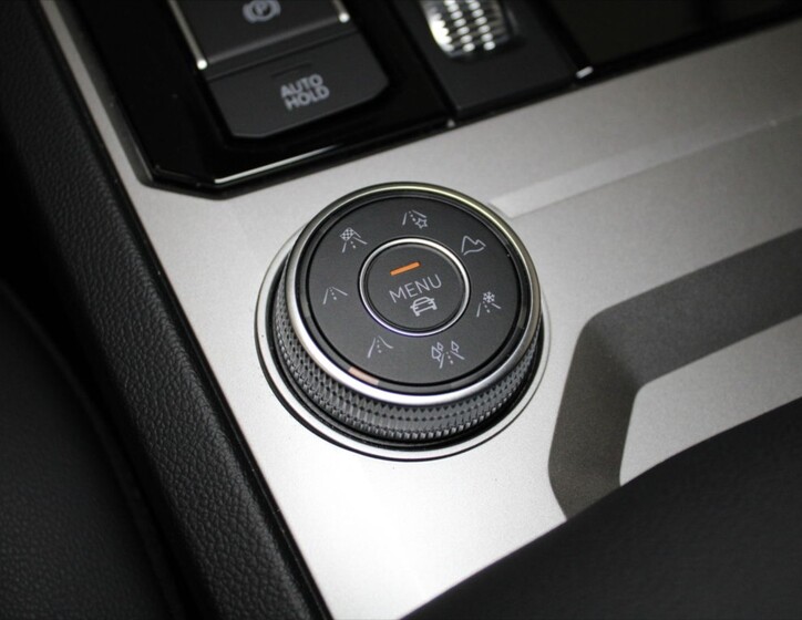 Volkswagen Touareg 19